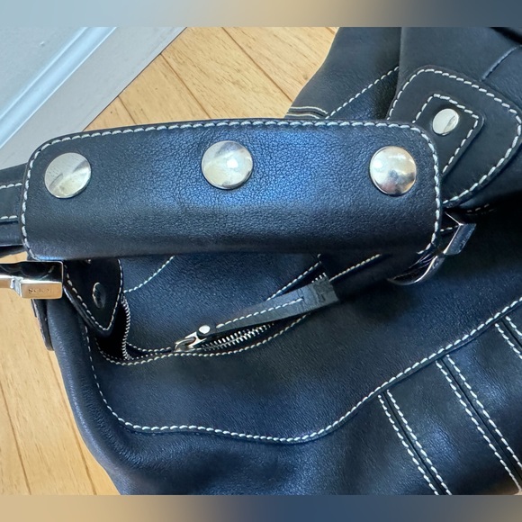 Tod’s traditional Italian 1 strap leather shoulder tote zip top handbag classic - Picture 10 of 15